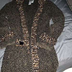 Curio Long Sleeve sweater